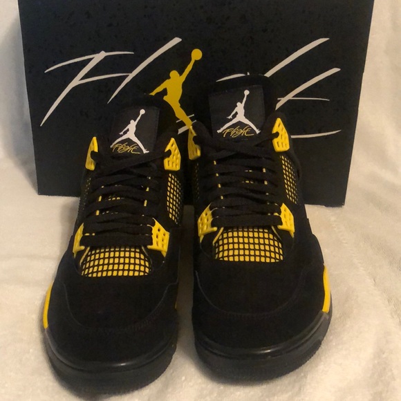 Jordan Retro 4 Bumble Bee. Size 10.5 black n yellow - Picture 1 of 8